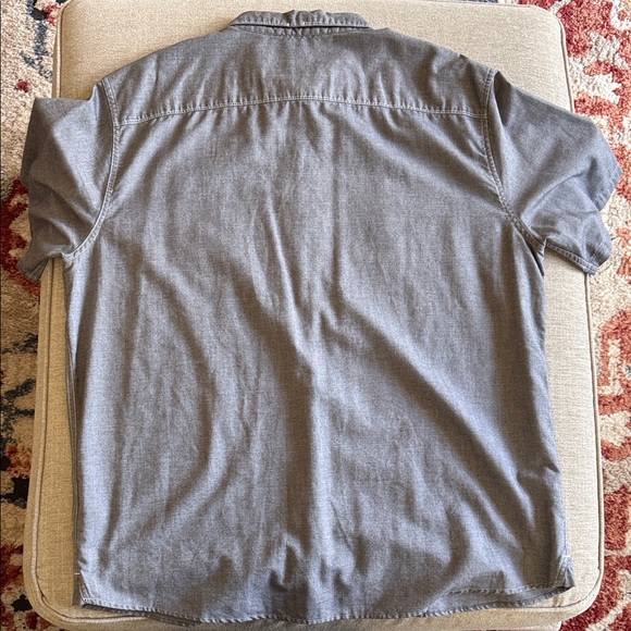 Mountain Hardwear Gray Casual Button-Down Shirt - Picture 5 of 5